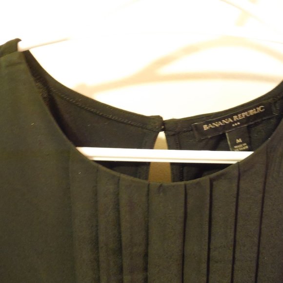 ✅3/40$ BANANA REPUBLIC top - Picture 2 of 5